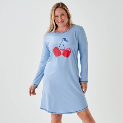 Krátká noční košile s potiskem třešní a dlouhými rukávy