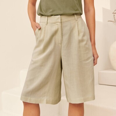 Široké bermudy s prímesou ľanu