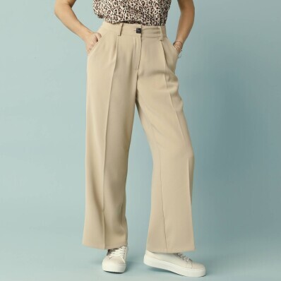 Široké kalhoty pro malou postavu