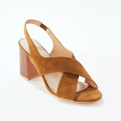 Sandały ze skrzyżowanymi paskami, na obcasie