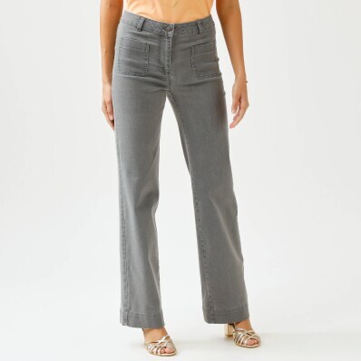 Široké džínsy pre nižšiu postavu s vysokým pásom