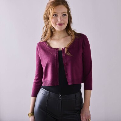 Bolero tricotat cu nasturi și mâneci 3/4