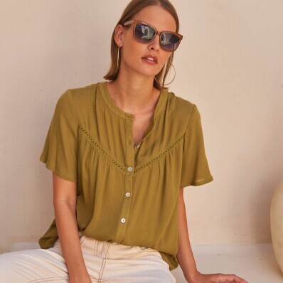 Vzdušná blúzka s krátkymi rukávmi