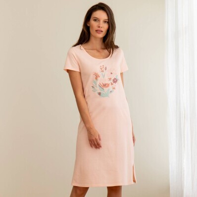 Krátká noční košile s krátkými rukávy a potiskem květin