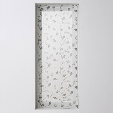 Cortină din vitraliu cu motiv de frunze și finisaj cu ochiuri