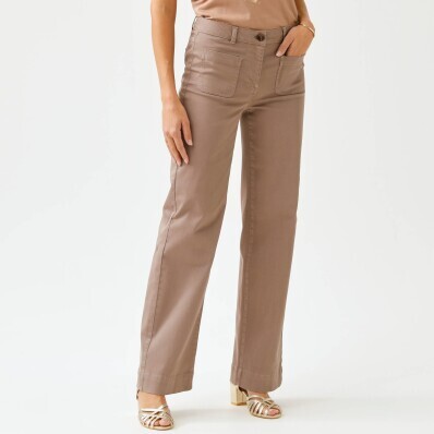 Široké džíny vhodné pro vysokou postavu