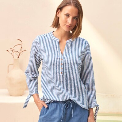 Pruhovaná blúzka z materiálu seersucker