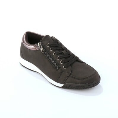 Низькі кросівки зі шнурівкою