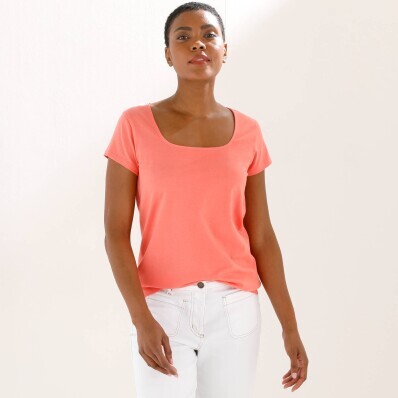 Tričko se čvercovým výstřihem