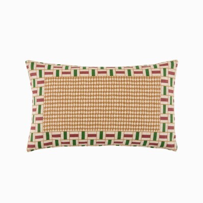 Obdélníkový polštář s potiskem geometrických vzorů