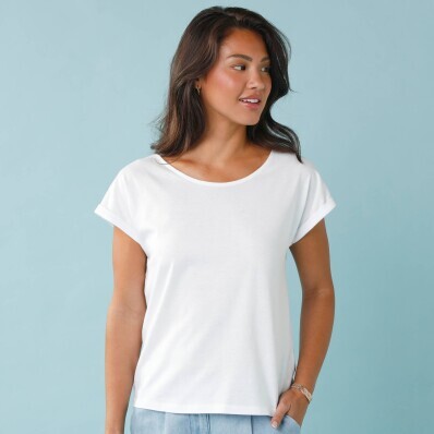 Jednofarebné tričko s krátkymi rukávmi, pre nižšiu postavu