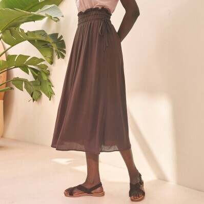 Dlhá krepónová sukňa