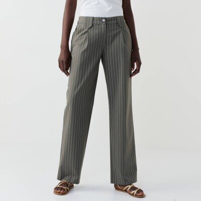 Proužkované široké kalhoty se sklady