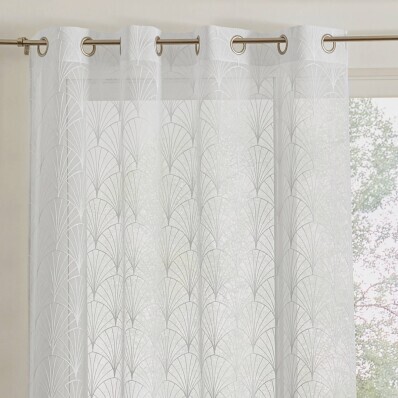 Voálová záclona se vzorem art deco, zakončení očky