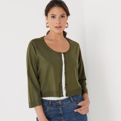 Bolero tricotat cu nasturi și mâneci 3/4