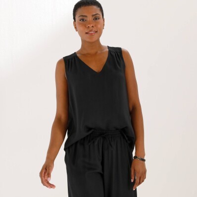 Jednofarebný top s výstrihom do V