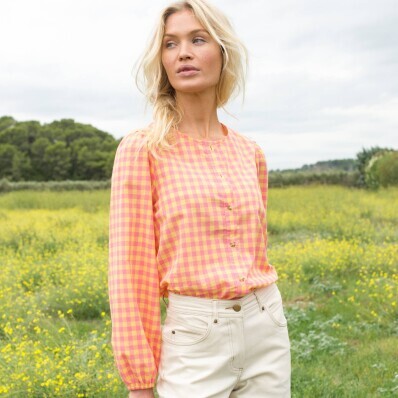 Blúzka s kockovanou potlačou a okrúhlym výstrihom