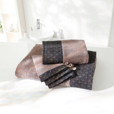 Zestaw ręczników frotte z nadrukiem liści miłorzębu