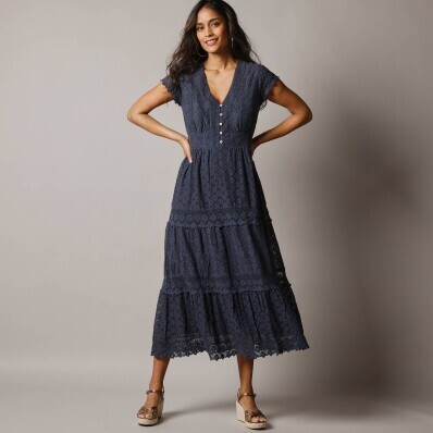 Dlhé čipkované šaty s macramé