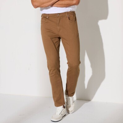 Rovné kalhoty s 5 kapsami a pružným pasem na bocích, pro nižší postavu