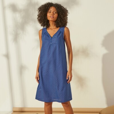 Cămașă de noapte fără mâneci cu efect brodat