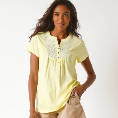 Tričko s krátkymi rukávmi, vpredu s gombíkovou légou a madeirou