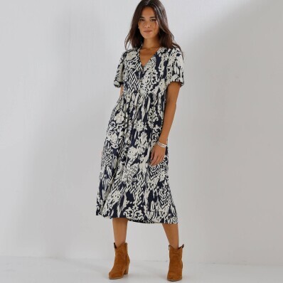 Midi šaty na zapínanie s etno potlačou