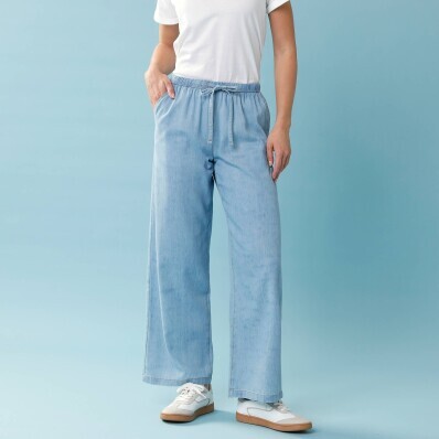 Pantaloni largi din denim ușor, pentru o siluetă minionă