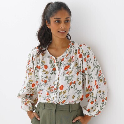 Blúzka s potlačou lúčnych kvetov