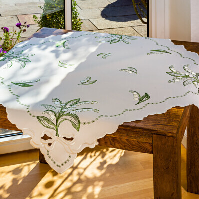 Środkowy obrus Konwalie