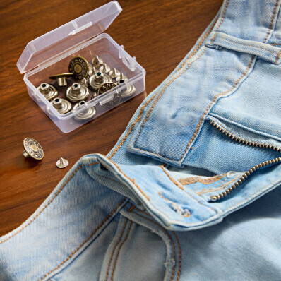 10 przykręcanych guzików do dżinsów