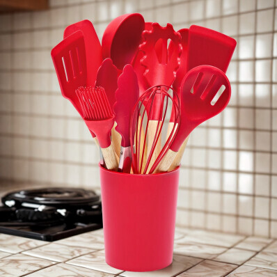 Набір кухонного приладдя, 12 предметів.