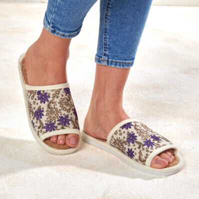 Papuci de casă Clematis