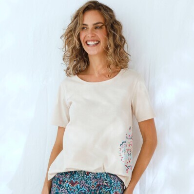 Pyžamové tričko s krátkými rukávy a potiskem ikat vzoru na boku