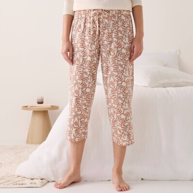 Spodnie piżamowe 3/4 z nadrukiem liści i ściągaczem