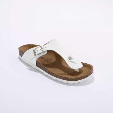 Žabky s kovovou sponou