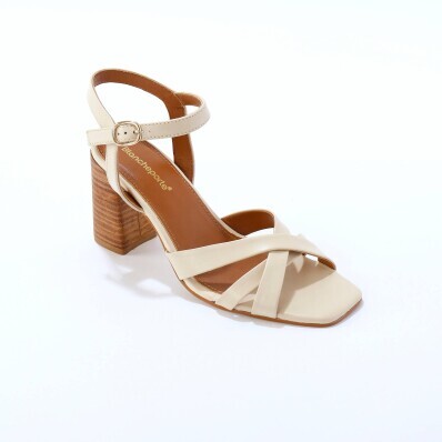 Kožené sandále na podpätku