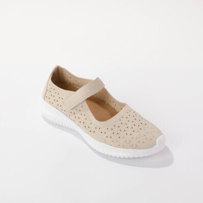 Pružné ažurové polobotky