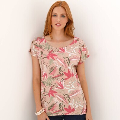 Футболка з принтом та ґудзиками на плечах