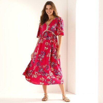 Dlouhé šaty s potiskem a flitry