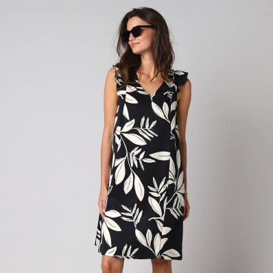 Krótka sukienka z dekoltem w serek i nadrukiem liści