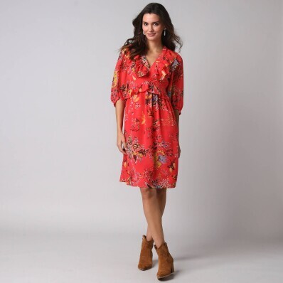 Коротка сукня з рюшами та принтом