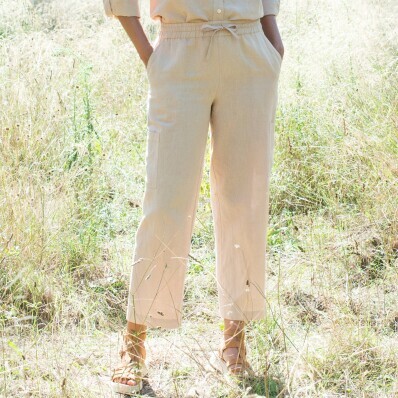 Szerokie spodnie z kieszeniami, wykonane z mieszanki bawełny i lnu