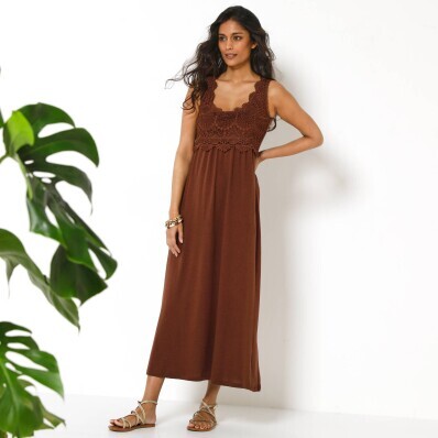 Sukienka midi z makramą