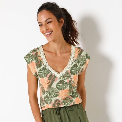 Koszulka z dekoltem w serek, wykończeniem makramowym i nadrukiem liści