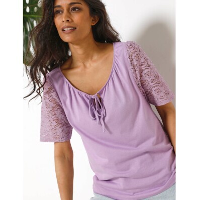 Koszulka z koronkowymi rękawami i wiązaniem przy dekolcie