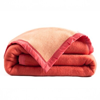 Dvoubarevná přikrývka Courtelle 420g/m2