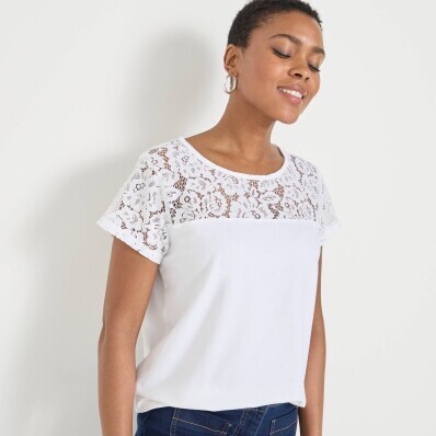 Tricou cu mânecă scurtă din dantelă