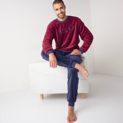 Pijamale relaxante din fleece