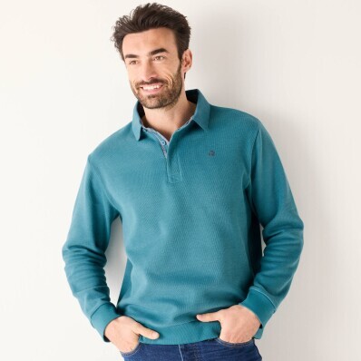 Hanorac călduros cu guler polo și broderie pe față